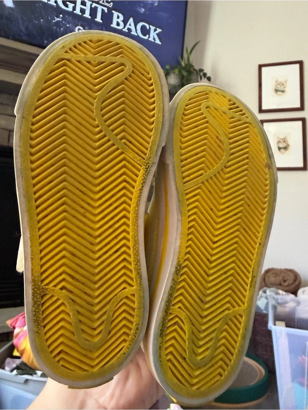 9 - Toddler/Kids Nike White and Yellow Low-Top Sneakers